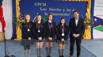 Recibimos con orgullo a nuestras estudiantes que representaron al colegio